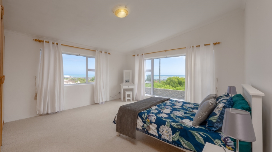 5 Bedroom Property for Sale in Suiderstrand Western Cape